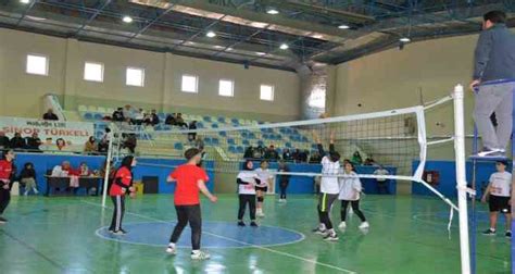 "Voleybol Antrenmanlarında Güç ve Dayanıklılık Gelişimi"